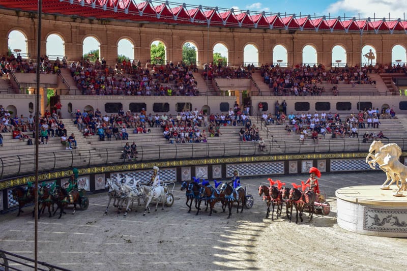 Puy du Fou : course de chars