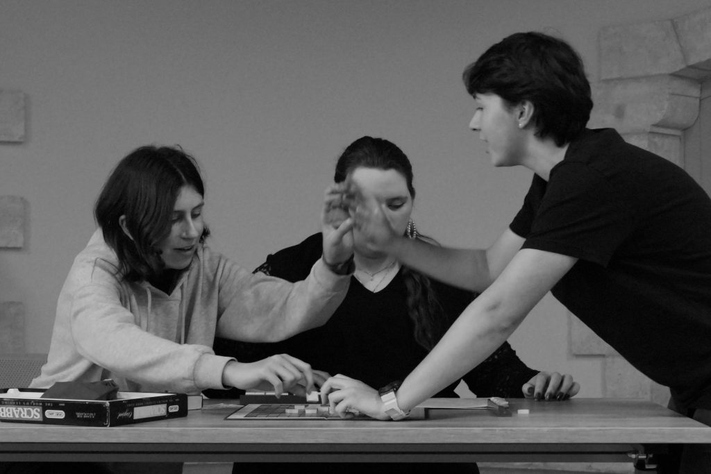 Théâtre : reprise du sketch "le Scrabble"