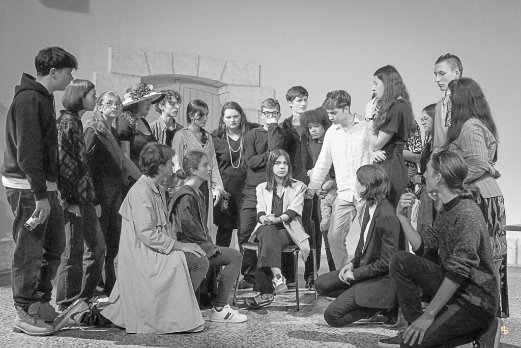 La troupe du théâtre lycée