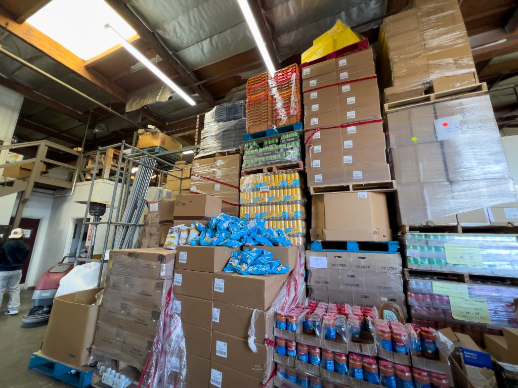 Des palettes remplies de produits