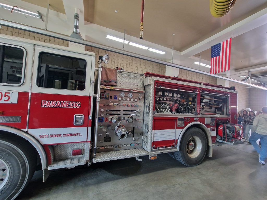 Camion de pompier pour incendies